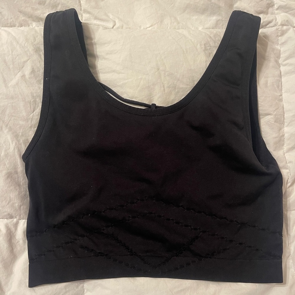 Jessica Simpson sports bra size medium
